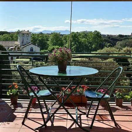 Panoramic & Romantic Apt In Borghese Area