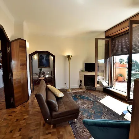 Panoramic & Romantic Apt In Borghese Area Lejlighed